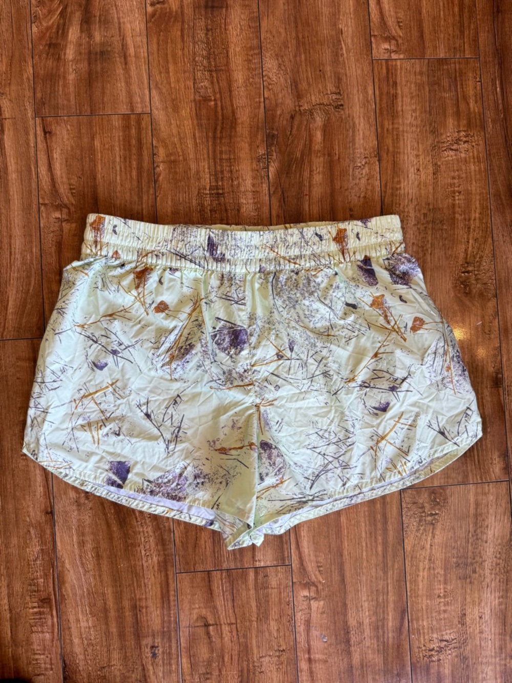 NORTH FACE Women’s Light Green Abstract Print Lightweight Liner Shorts Medium